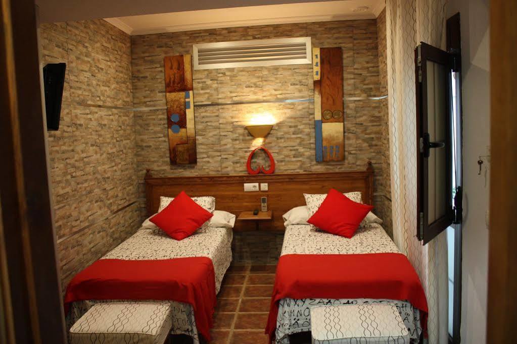Hostal Costa De La Luz Conil De La Frontera Exterior photo