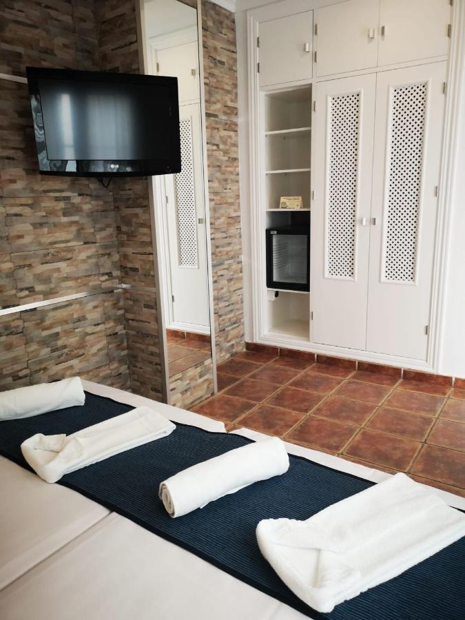 Hostal Costa De La Luz Conil De La Frontera Exterior photo